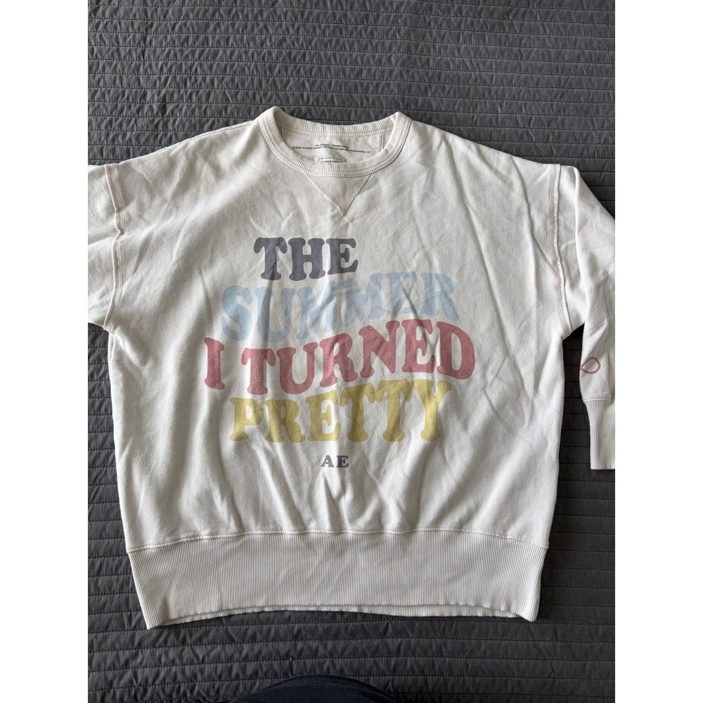 American Eagle The Summer I Turned Pretty Sweatshirt Cream Graphic Pullover Med - Picture 2 of 7